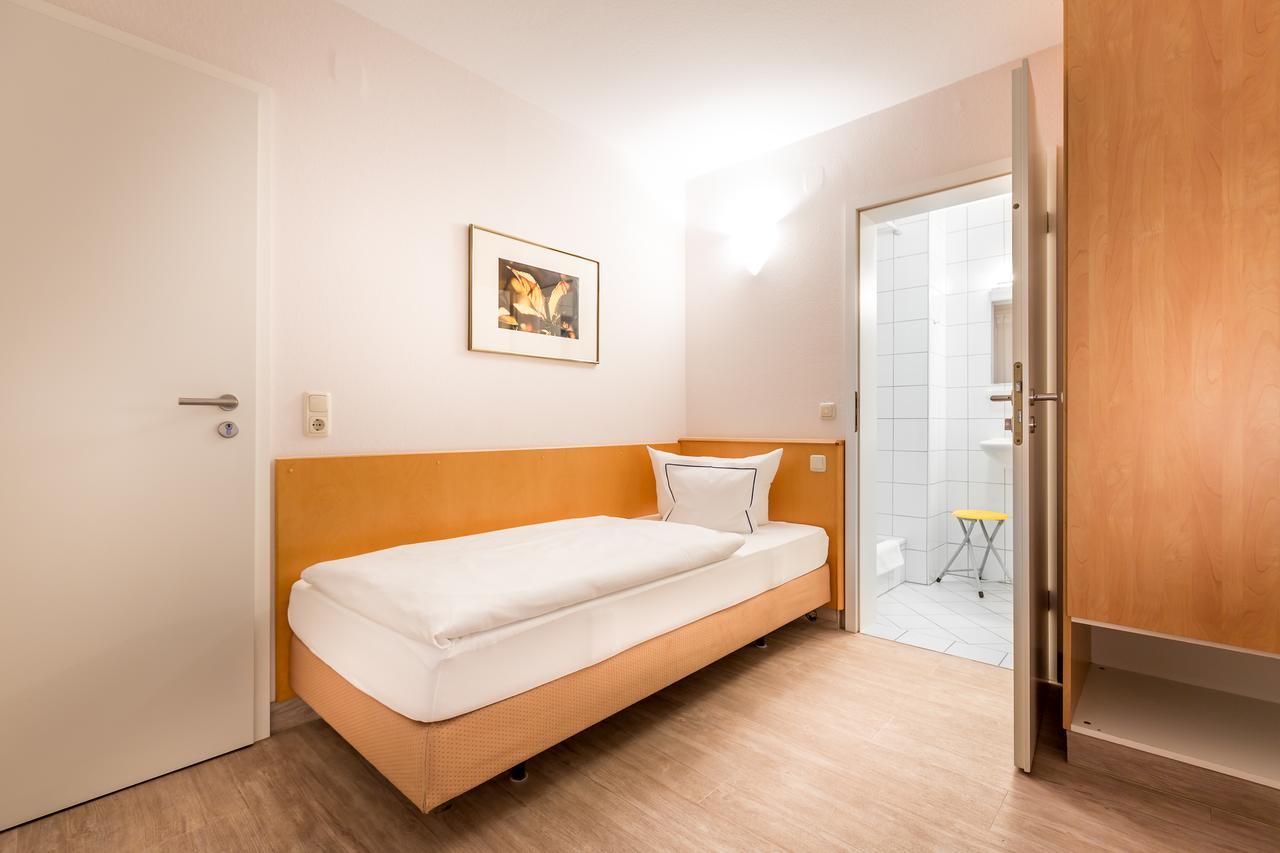 Hotel Am Rokokogarten Veitshochheim Bagian luar foto
